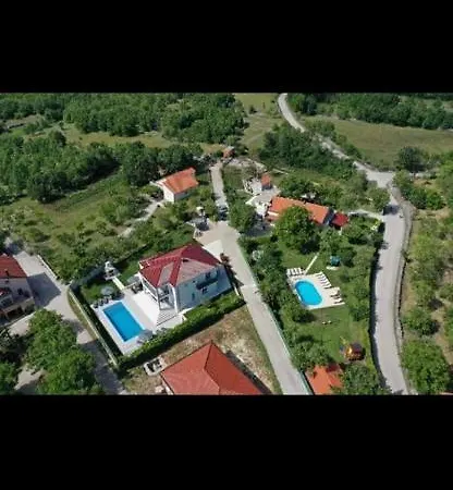 Villa Luxury Two Complex