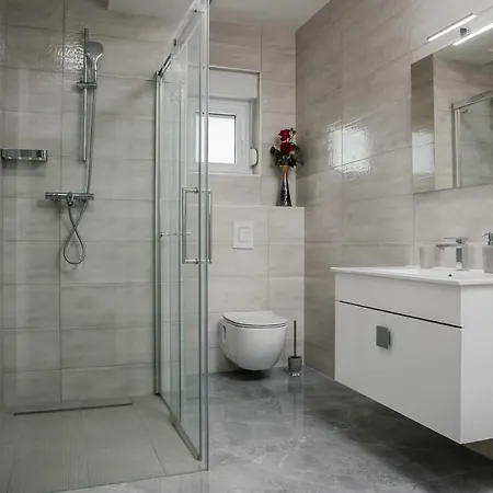 Villa Luxury Two Complex