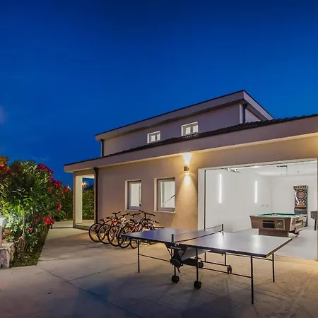 Luxury Two Complex Imotski