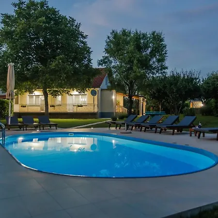 Luxury Two Complex *