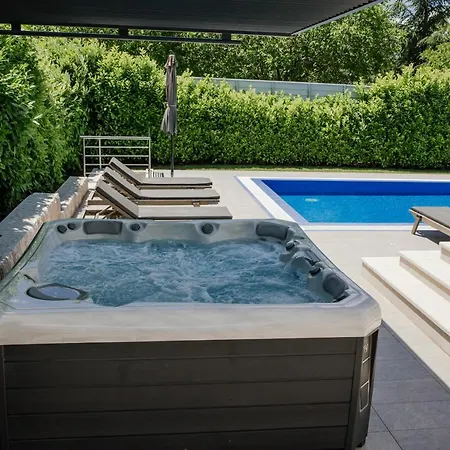 Luxury Two Complex Imotski